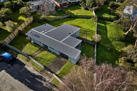 Photo of property in 26 Aniseed Grove, Timberlea, Upper Hutt, 5018