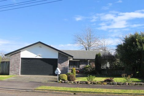 Photo of property in 19 Kingsway Crescent, Forest Lake, Hamilton, 3200