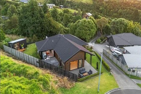 Photo of property in 27 Greenvale Place, Welcome Bay, Tauranga, 3112