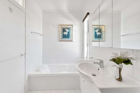 Photo of property in 84 Great North Road, Saint Johns Hill, Whanganui, 4500