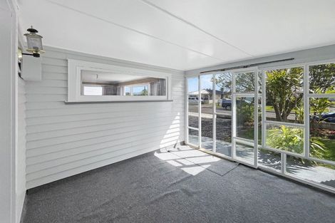 Photo of property in 8 Derby Street, Levin, 5510