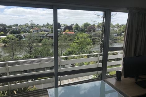 Photo of property in 2/1196 Victoria Street, Whitiora, Hamilton, 3200