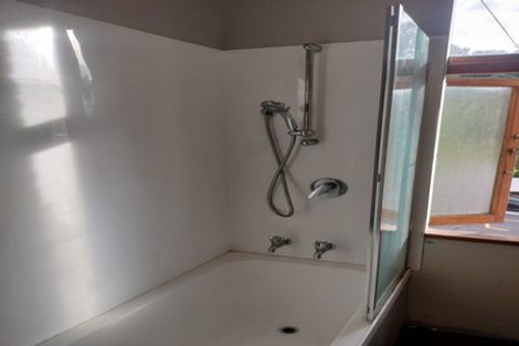 Photo of property in 72 Glen Road, The Glen, Dunedin, 9011