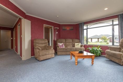 Photo of property in 5 Azure Place, Huntington, Hamilton, 3210