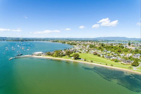 Photo of property in 39 Harbour View Road, Omokoroa, 3114