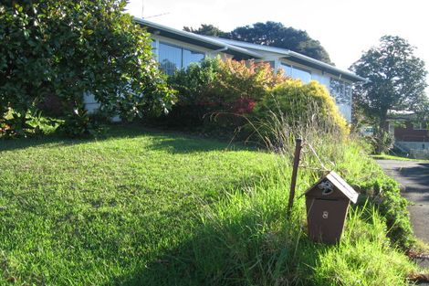 Photo of property in 8 Glenmore Road, Sunnyhills, Auckland, 2010