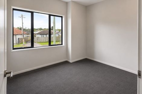 Photo of property in 18 Russell Road, Manurewa, Auckland, 2102