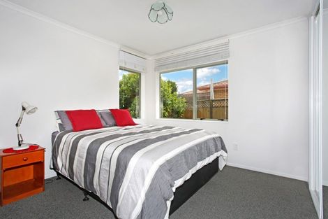 Photo of property in 6 Cottesmore Place, Huntington Park, Auckland, 2013