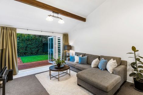 Photo of property in 2/40 James Evans Drive, Northcote, Auckland, 0627