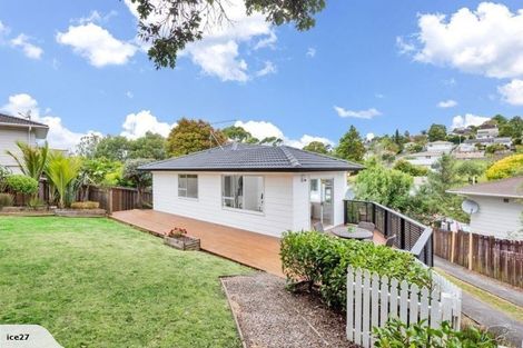 Photo of property in 12 Topliss Drive, Northcross, Auckland, 0632