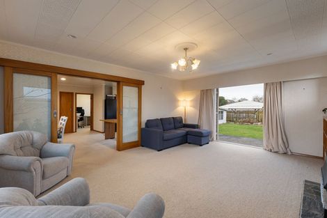 Photo of property in 4 Edwards Place, Terrace End, Palmerston North, 4410