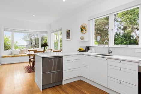 Photo of property in 22 Hunters Hill, Havelock North, 4130