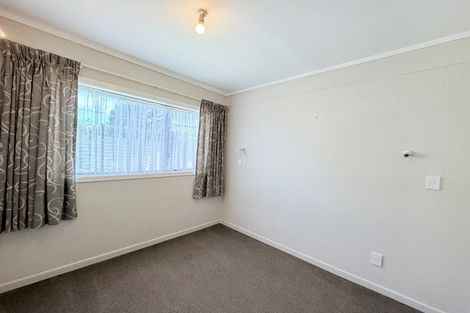 Photo of property in 53b Fyvie Avenue, Tawa, Wellington, 5028