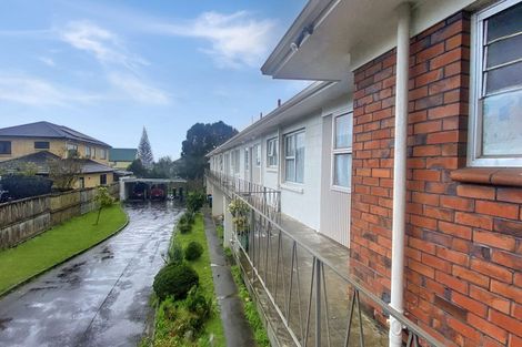 Photo of property in 6/45 Blockhouse Bay Road, Avondale, Auckland, 1026