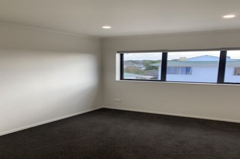 Photo of property in 4a Kelman Road, Kelston, Auckland, 0602