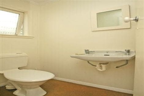 Photo of property in 6 Picton Avenue, Newtown, Wellington, 6021