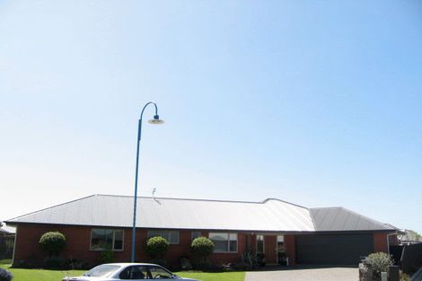 Photo of property in 23 Harrys Way, Redwood, Christchurch, 8051