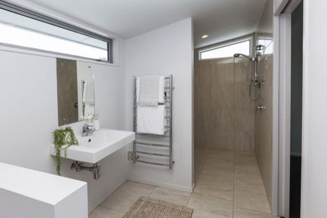 Photo of property in 6 Ombersley Terrace, Opawa, Christchurch, 8023