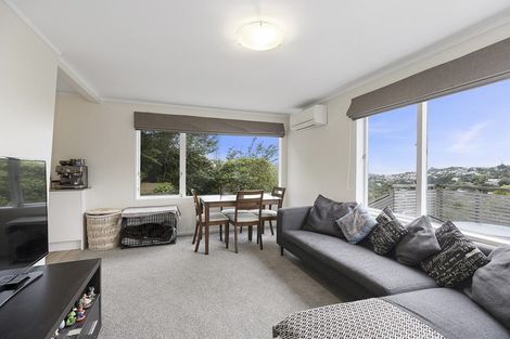 Photo of property in 3a Chancellor Way, Crofton Downs, Wellington, 6035