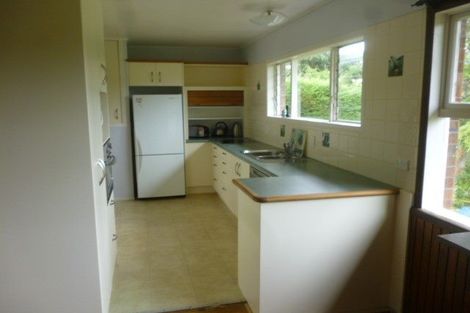 Photo of property in 28 Cheriton Road, Mellons Bay, Auckland, 2014