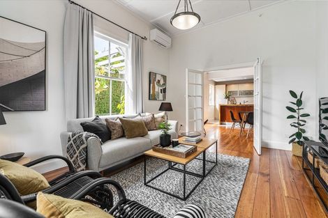 Photo of property in 3/6 Wairoa Road, Devonport, Auckland, 0624