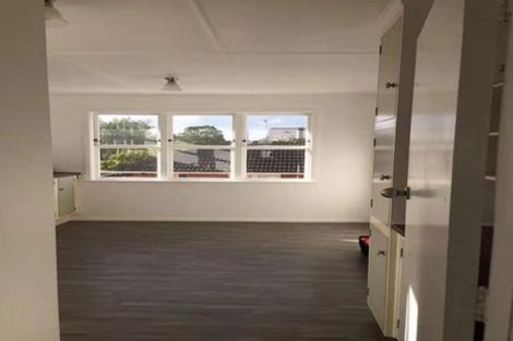 Photo of property in 36 Longburn Road, Henderson, Auckland, 0610