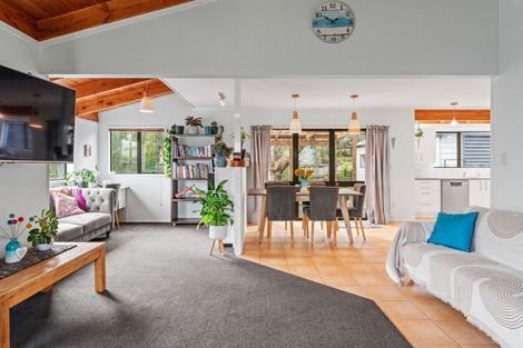 Photo of property in 10 Angela Place, Kinloch, Taupo, 3377