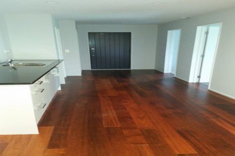 Photo of property in 9a Gwenand Place, Botany Downs, Auckland, 2010