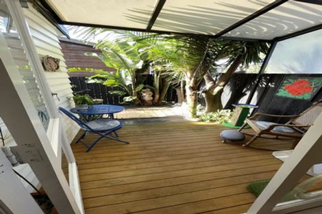 Photo of property in 2/9 Copley Street, New Lynn, Auckland, 0600
