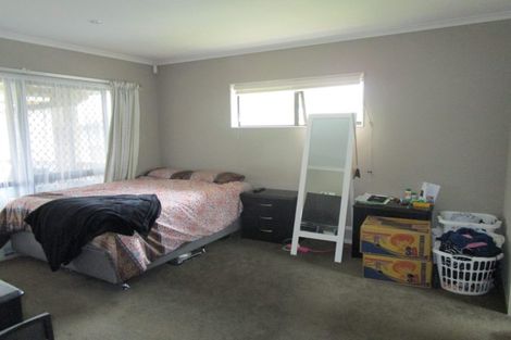 Photo of property in 1 Valley Road, Waiuku, 2123