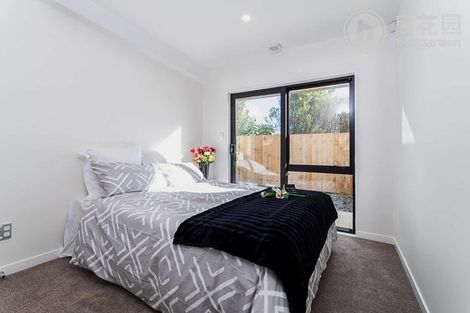 Photo of property in 5 Lilac Lane, Oteha, Auckland, 0632