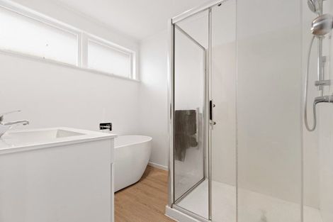 Photo of property in 11 Western View Court, Sunnyvale, Auckland, 0612