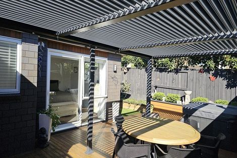 Photo of property in 73 Bert Wall Drive, Omokoroa, 3114