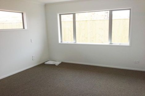 Photo of property in 6 Howe Place, Upper Vogeltown, New Plymouth, 4310