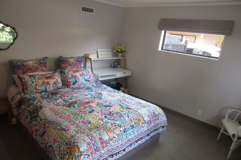 Photo of property in 2a Maungaraki Road, Korokoro, Lower Hutt, 5012