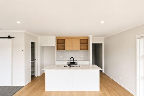 Photo of property in 19 Hawera Avenue, Levin, 5510
