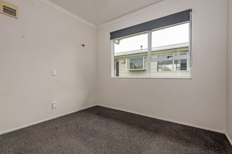 Photo of property in 32 Cumberland Place, Kelvin Grove, Palmerston North, 4414