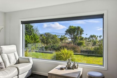Photo of property in 22 Taranui Way, Paraparaumu Beach, Paraparaumu, 5032