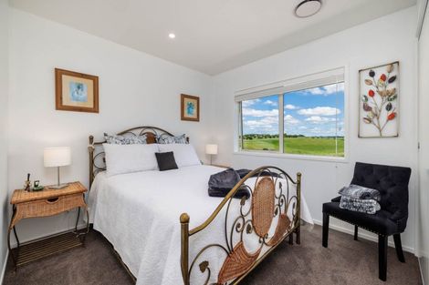 Photo of property in 8 Fernbird Grove, Kerikeri, 0294