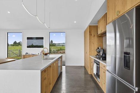 Photo of property in 589 Kent Road, Korito, New Plymouth, 4371