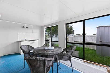 Photo of property in 15a Correa Court, Goodwood Heights, Auckland, 2105