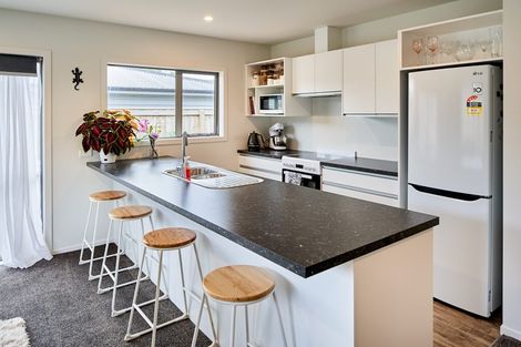 Photo of property in 89b Wainuiomata Road, Wainuiomata, Lower Hutt, 5014