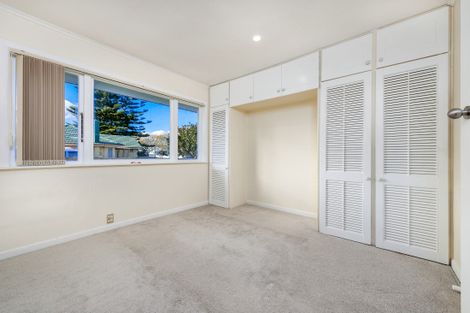 Photo of property in 11 Martin Road, Manurewa, Auckland, 2102