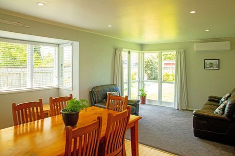 Photo of property in 11 Huia Street, Waiuku, 2123