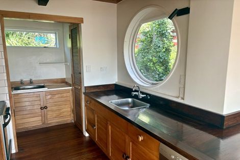 Photo of property in 2/73a Nevay Road, Miramar, Wellington, 6022