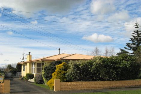 Photo of property in 83 Stout Street, Shannon, 4821