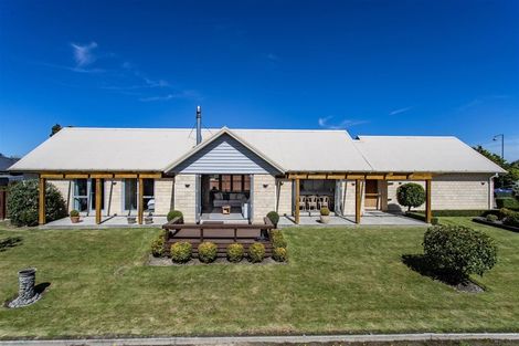 Photo of property in 2 Stonebridge Lane, Oxford, 7430