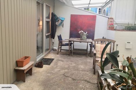 Photo of property in 10/66 Victoria Road, Devonport, Auckland, 0624