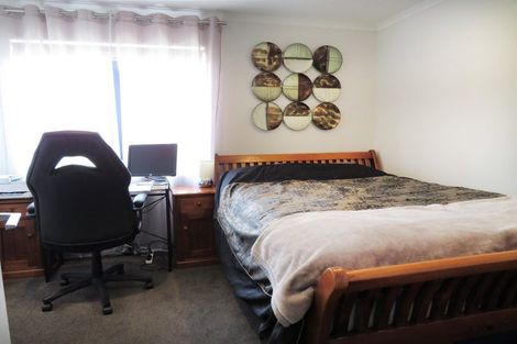 Photo of property in 91b Hobsonville Point Road, Hobsonville, Auckland, 0616