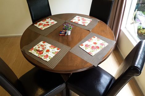 Photo of property in 9/18 Parr Terrace, Castor Bay, Auckland, 0620